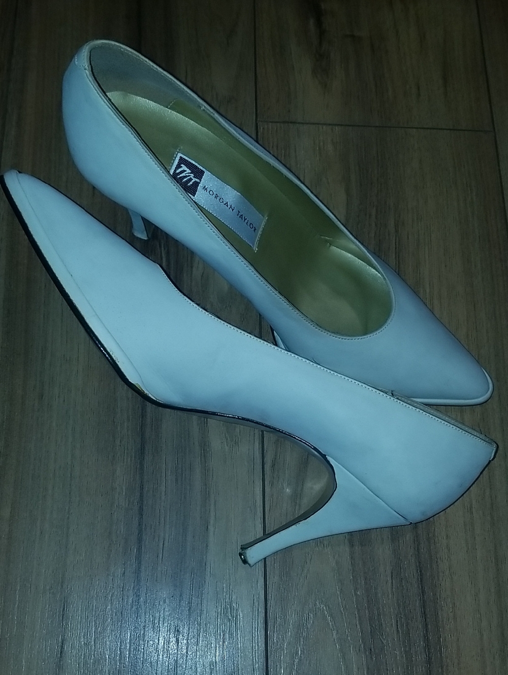 Morgan Taylor Ivory Pointed-Toe Kitten Heel Pumps